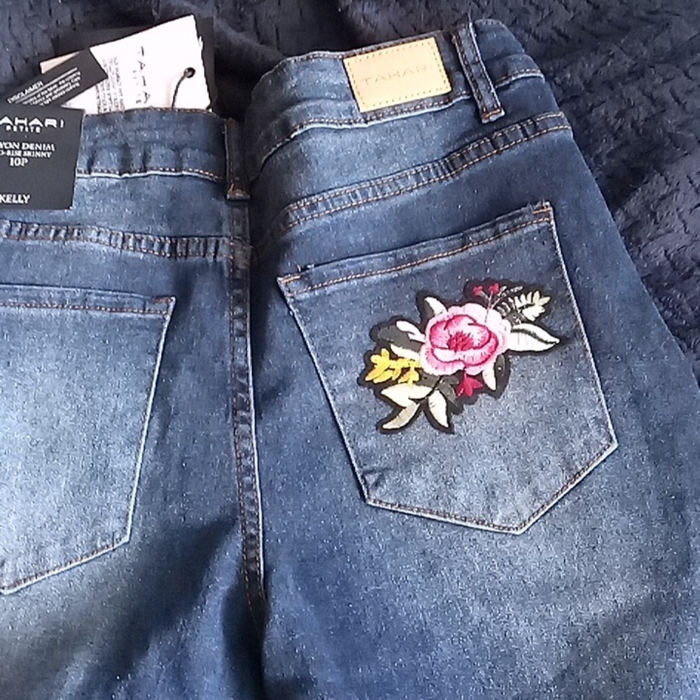 New Tahari Jeans With Embroidery Bird On Front And Flower On Back Pocket... - Picture 5 of 5